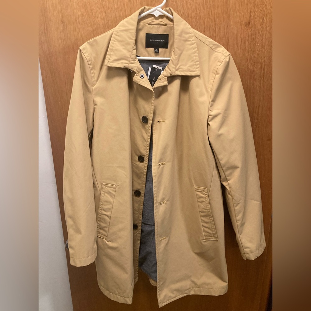 Banana Republic Men’s Medium Raincoat Overcoat NEW